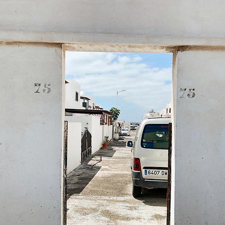 Habitaciones Privadas Cerca De La Playa Y Aeropuerto En Casa Compartida Con Otros Huespedes Playa Honda  Exteriör bild