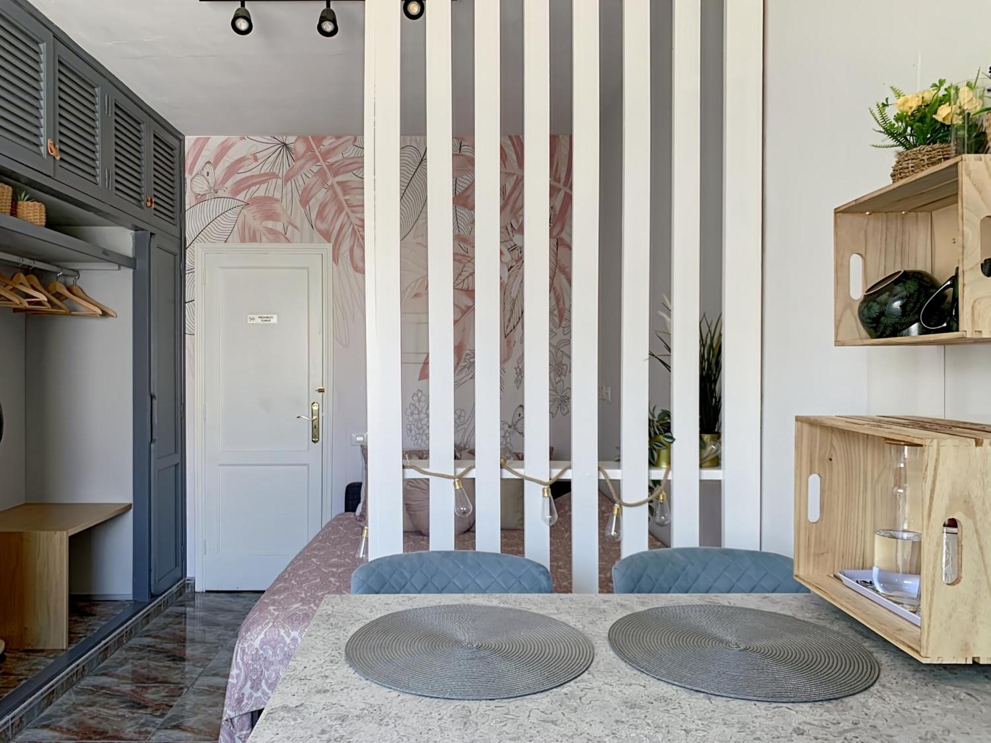 Habitaciones Privadas Cerca De La Playa Y Aeropuerto En Casa Compartida Con Otros Huespedes Playa Honda  Exteriör bild